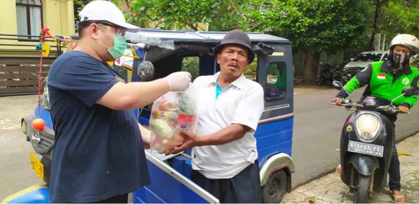 Sandiaga Uno Dukung Lazis Catur Bakti KBPII Lawan Corona dengan Program Bagi Sayuran